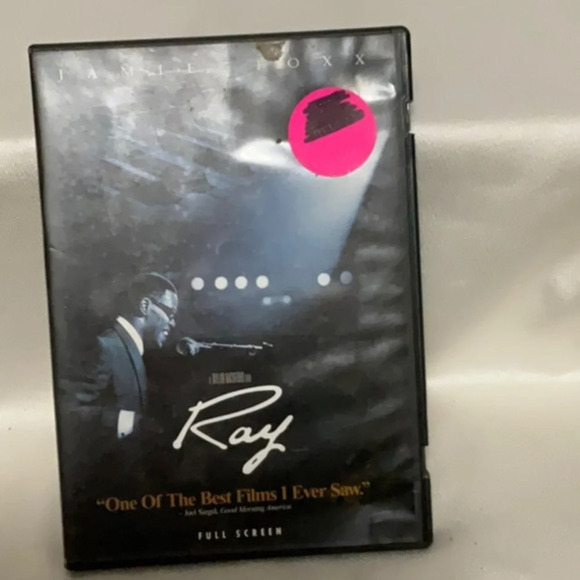 Ray - Picture 1 of 8